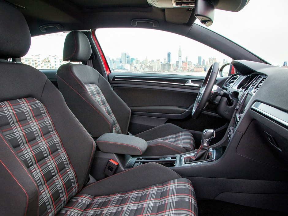 Volkswagen Golf GTI MK7 (2012)