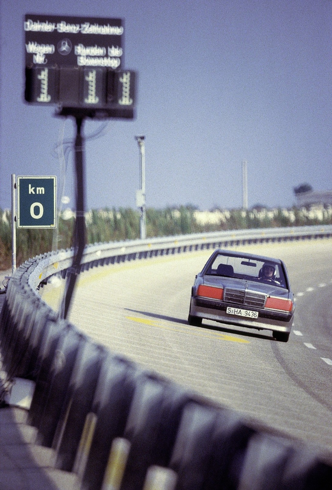 35 lat Mercedesa 190