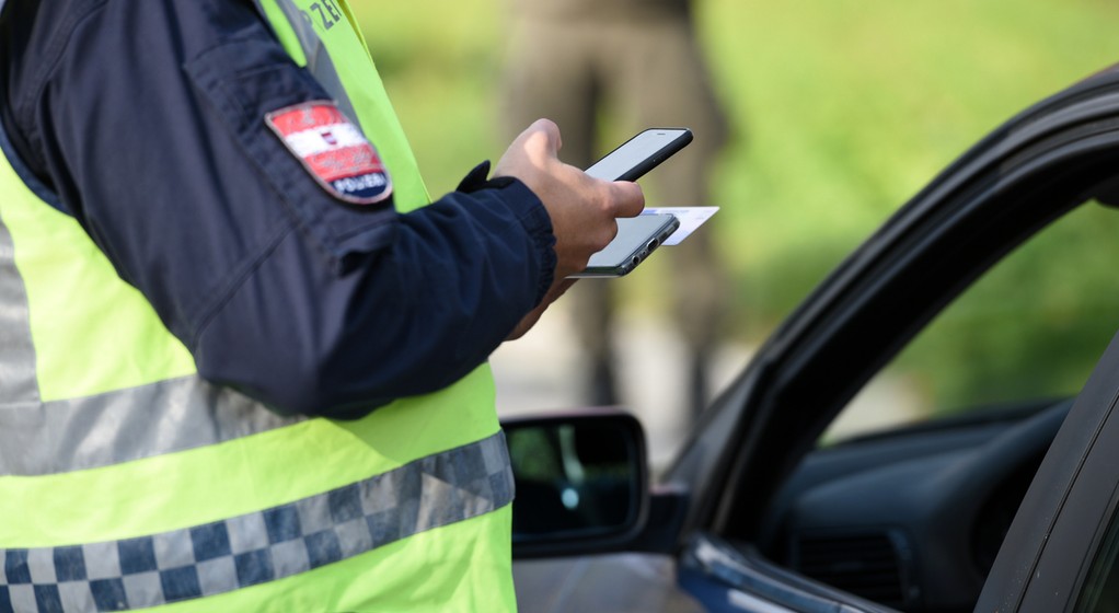 Kontrola policyjna w Austrii. Dokumenty w formie elektronicznej nie wystarczą!