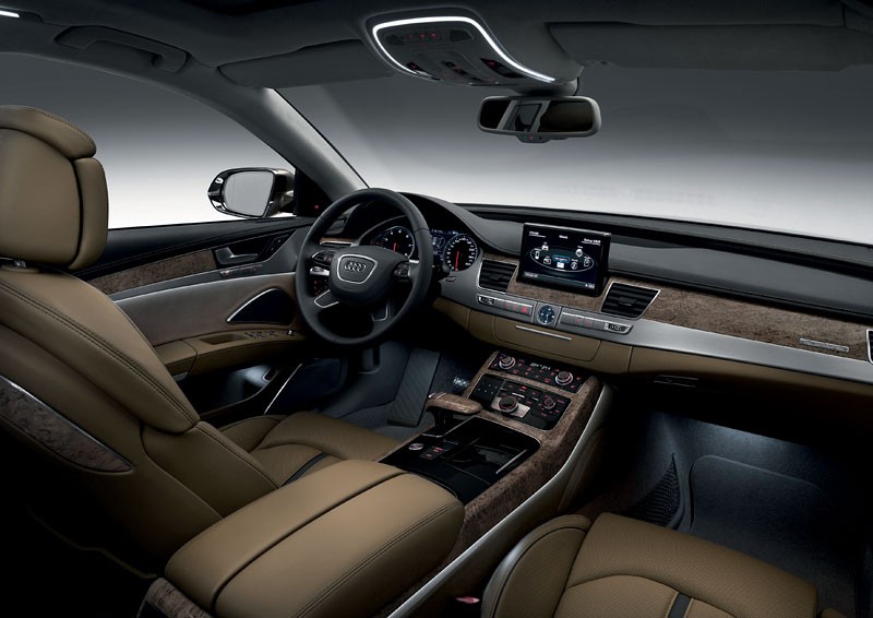 Pekin 2010: Audi A8 L W12 quattro – 500 KM i większy komfort dla Chińczyków
