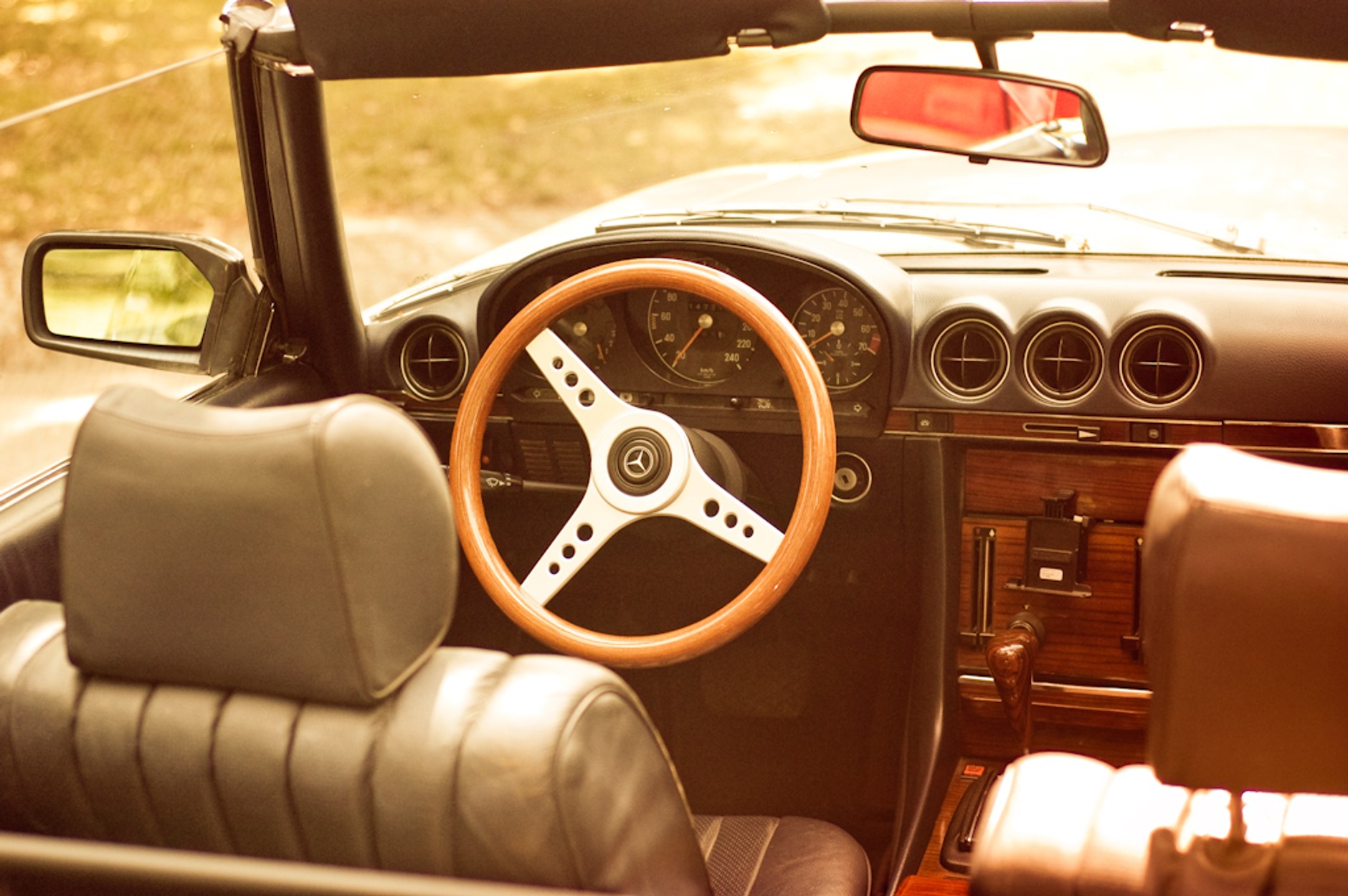 Klasyczne Mercedesy w Wilanowie