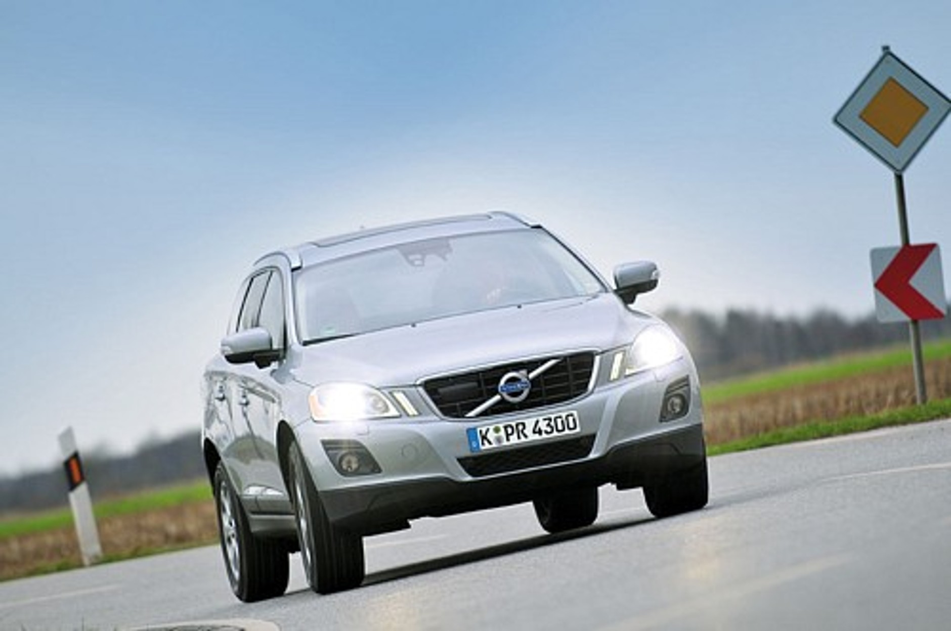 Tani sport? BMW X1 kontra Volvo XC60 i Mercedes GLK