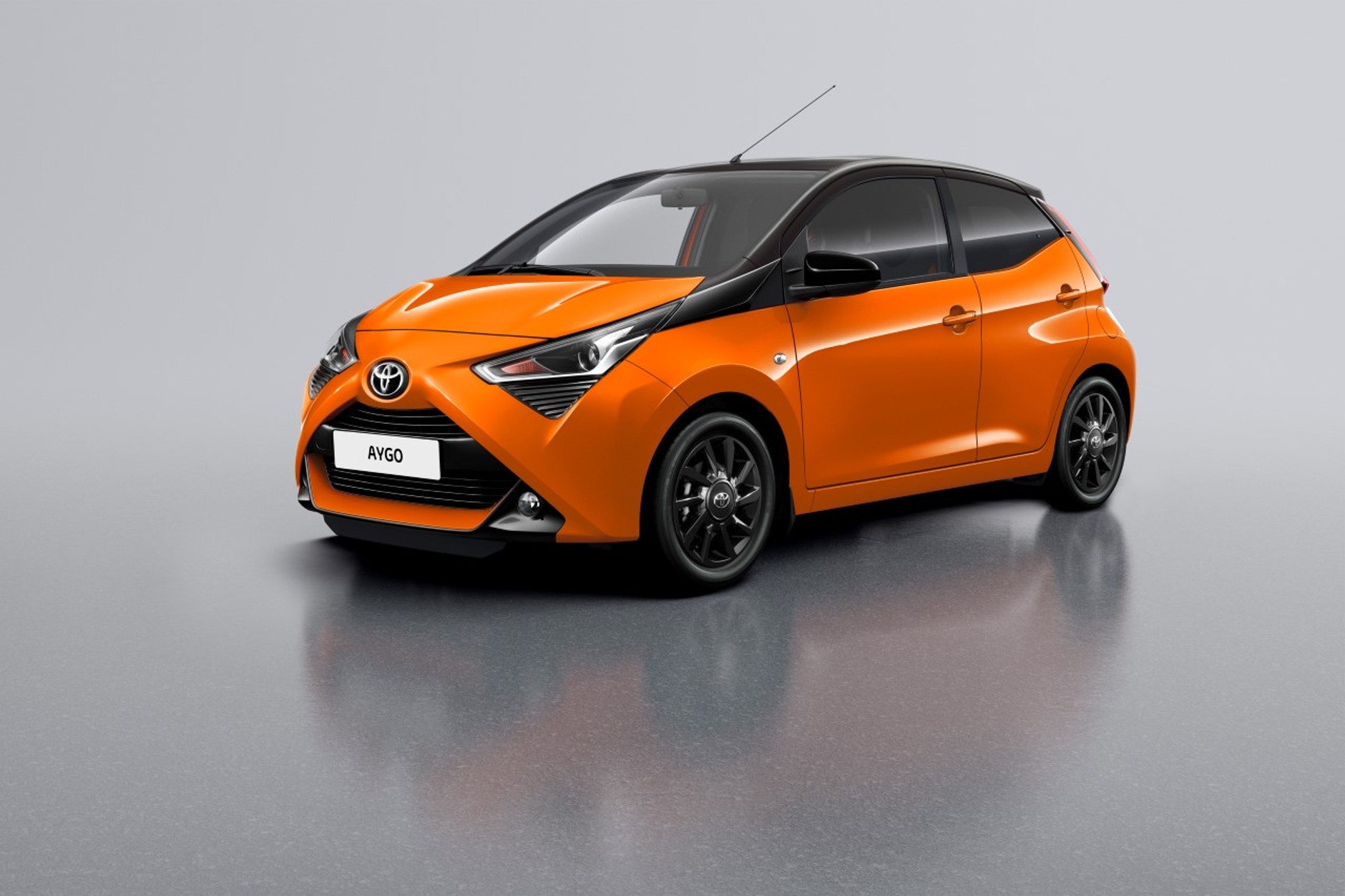 2. Toyota Aygo od 37 300 zł (cena promocyjna)