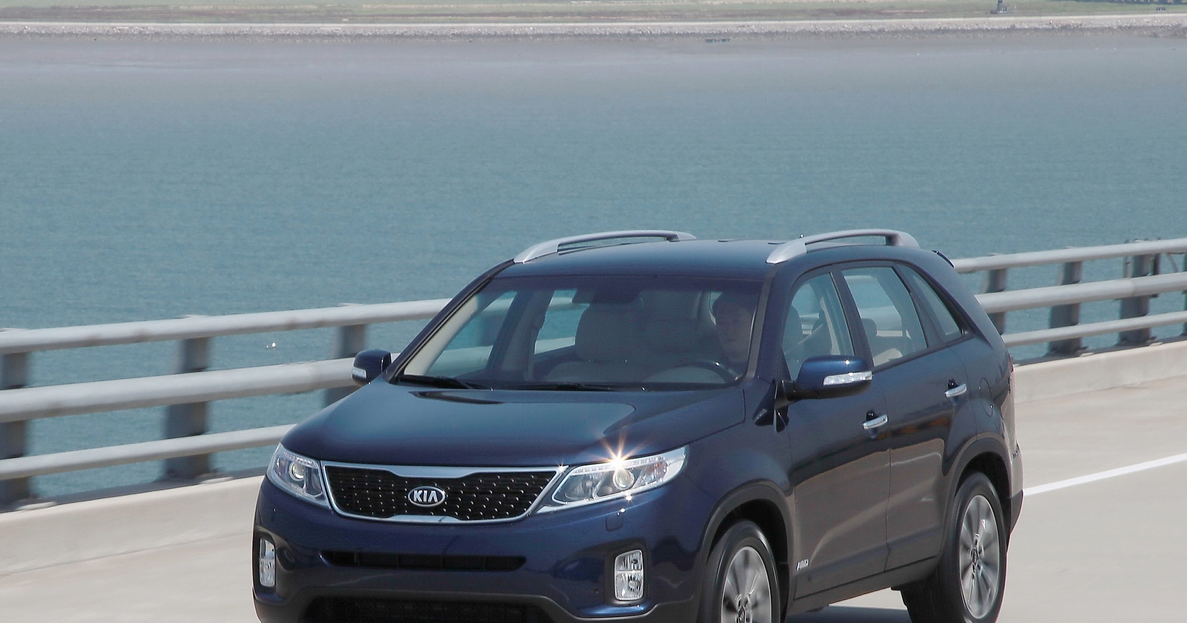Zmodernizowana Kia Sorento na jesieni