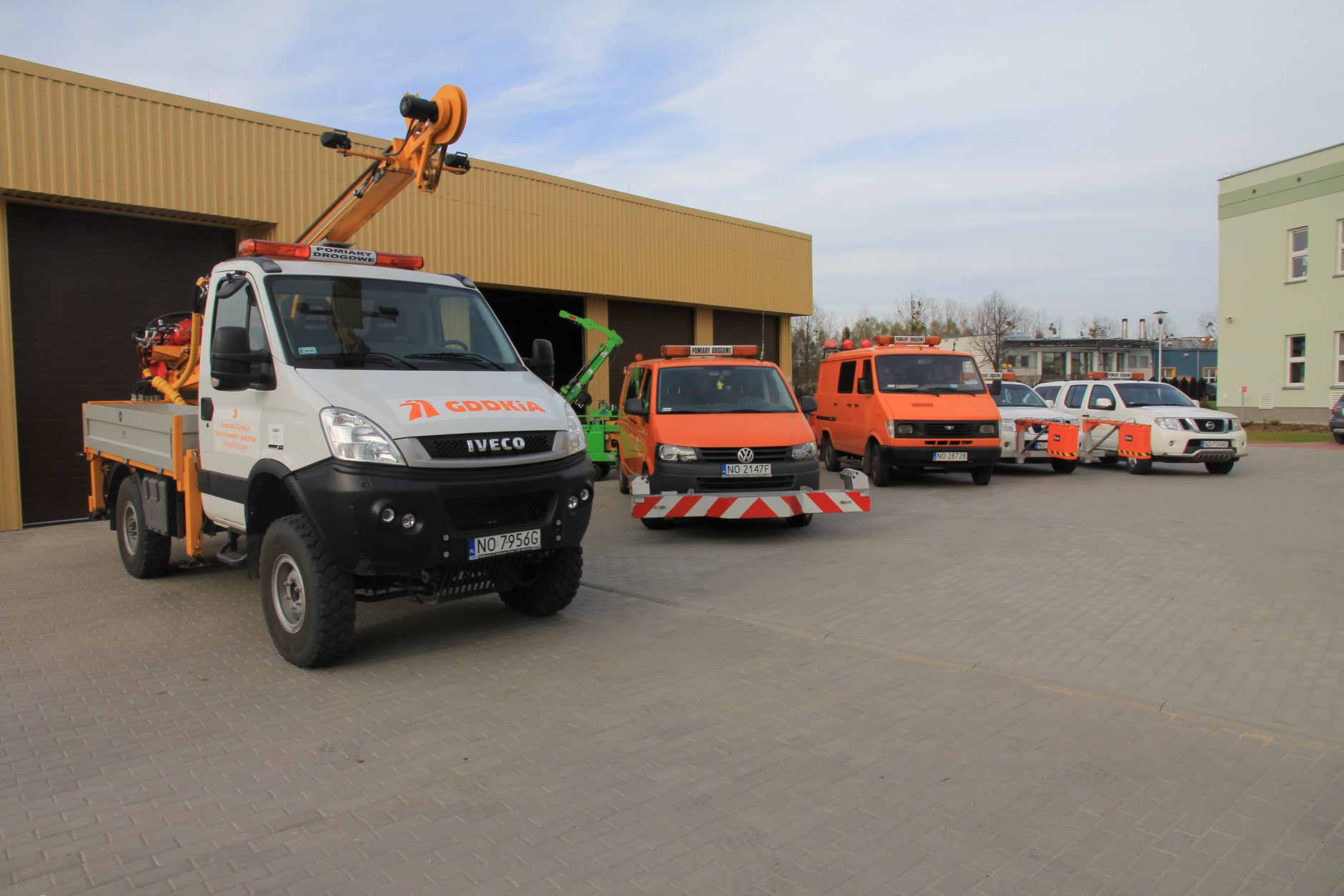 Pojazdy wykorzystywane przez laboratoria drogowe GDDKiA