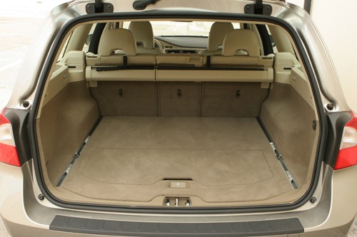 Volvo V70 2.4 D5 Summum - Szwedzki w każdym calu