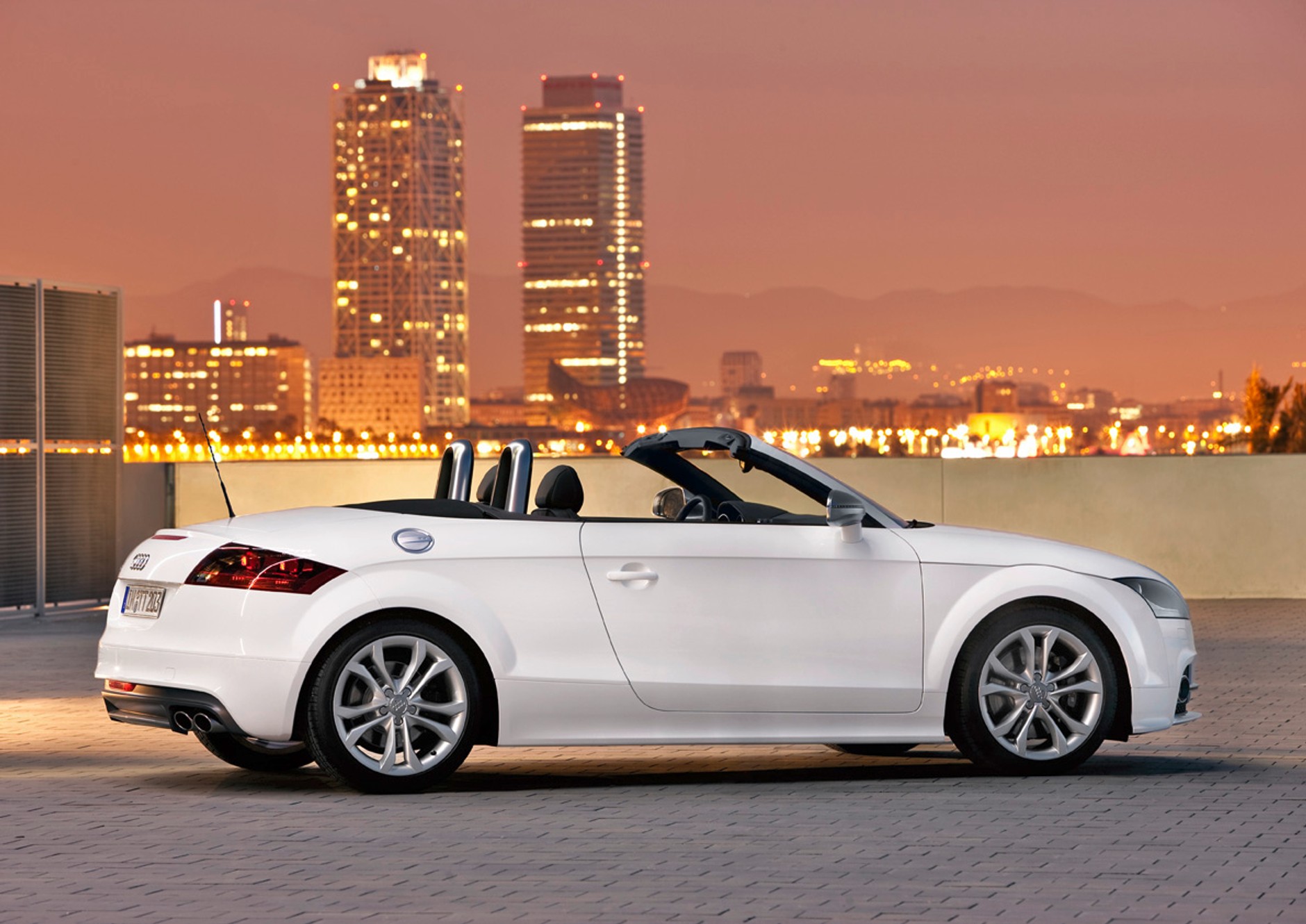 AMI 2010: Audi TT po wiosennym faceliftingu