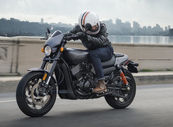 Nowy Harley-Davidson Street Rod 2017