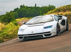 Lamborghini Countach zgubiło ważny element. Producent ogłasza akcję serwisową