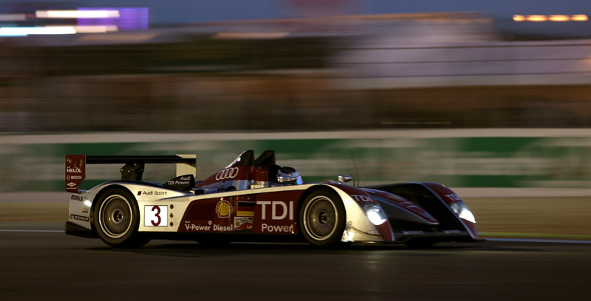 24 godziny Le Mans 2008: niespodziewana porażka Peugeota (fotogaleria)