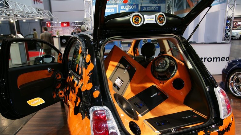 AMICOM 2010: kino, koncert i nawigacja do samochodu (galeria)