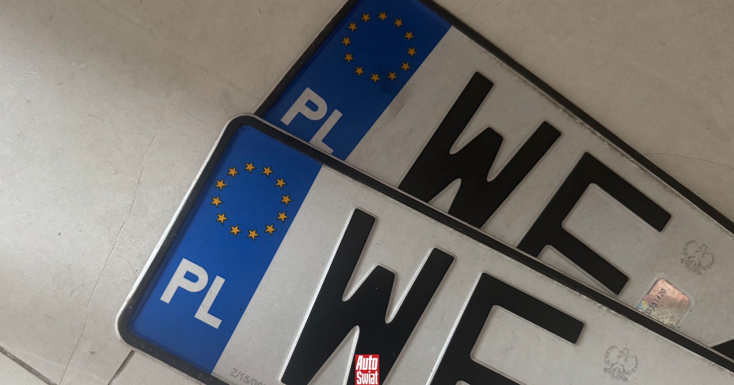 Kiedy trzeba przerejestrować samochód i jakie są kary? Czasu wcale nie jest dużo