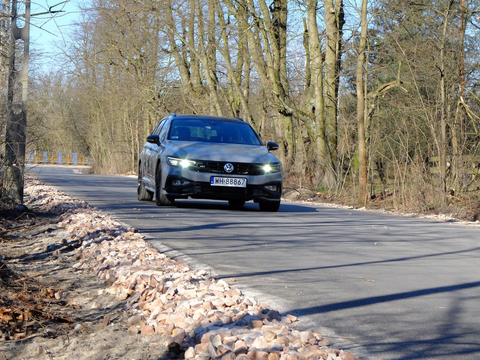 Volkswagen Passat R-Line Edition 2.0 TDI/240 KM