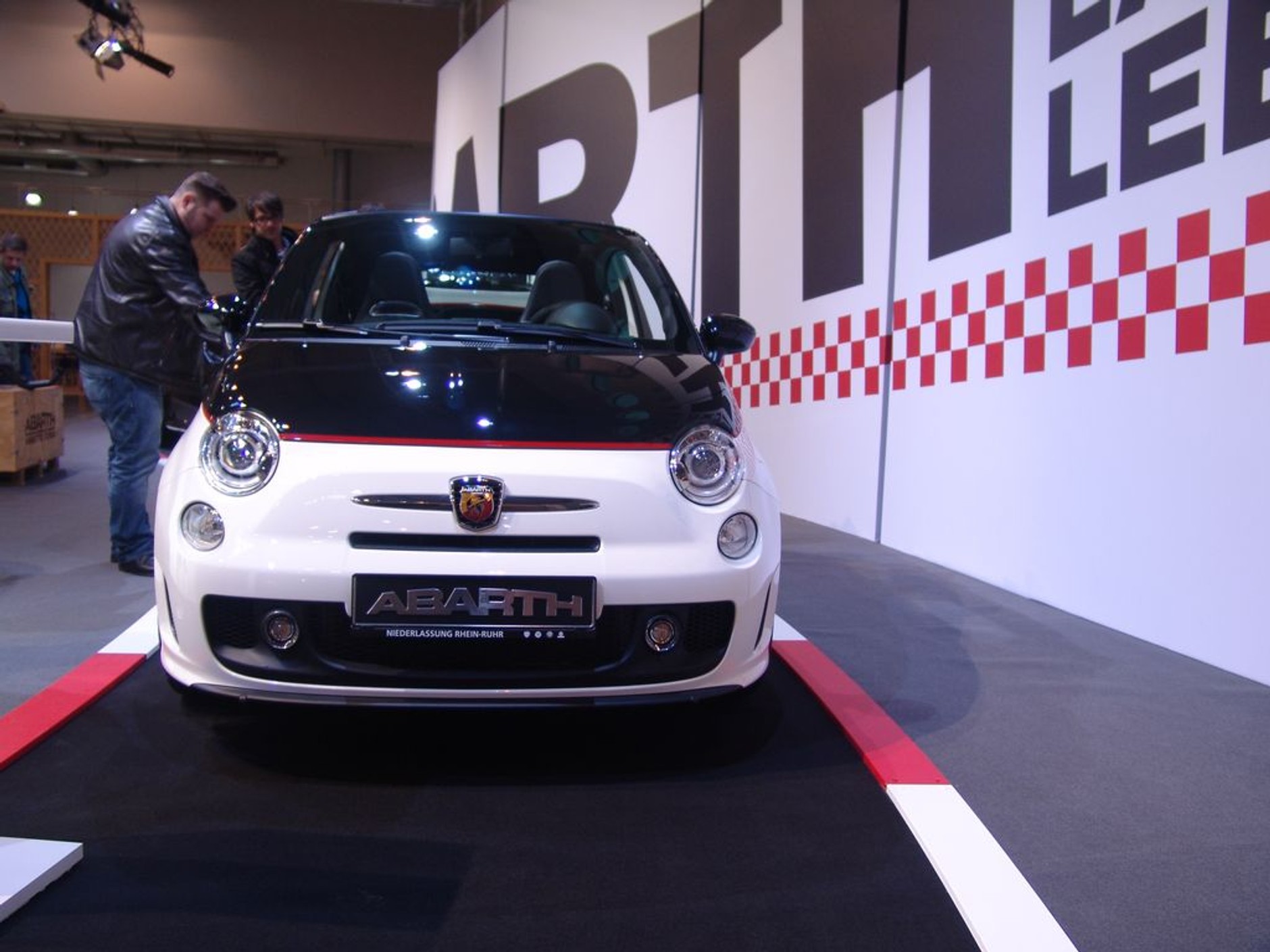 Essen Motor Show 2010: premiery w blasku tuningu, designu i modelek