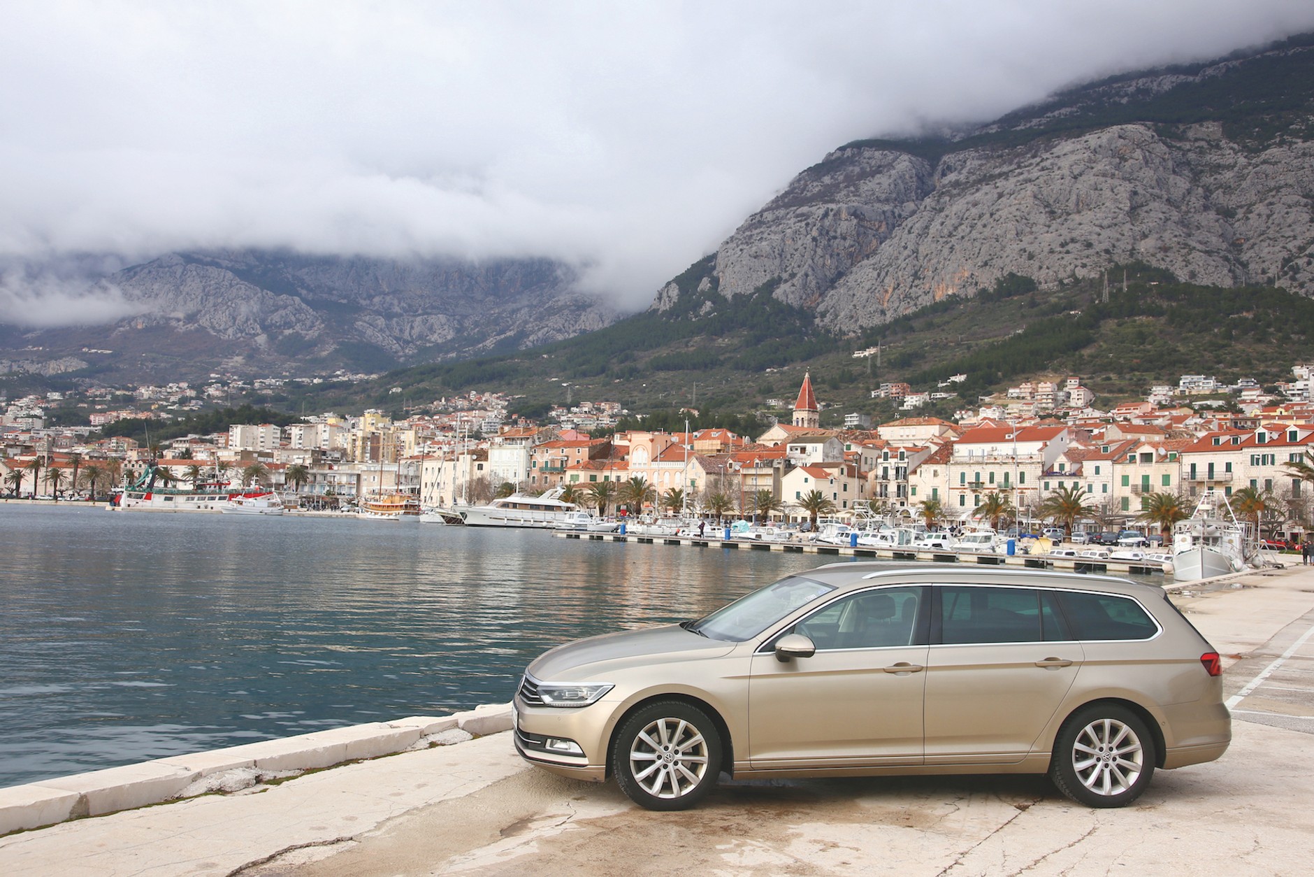 Jak wygląda Volkswagen Passat po 1.8 TSI 150 tys. km - czy godnie się zestarzał?