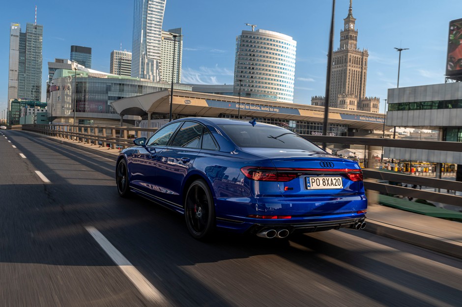 Audi S8