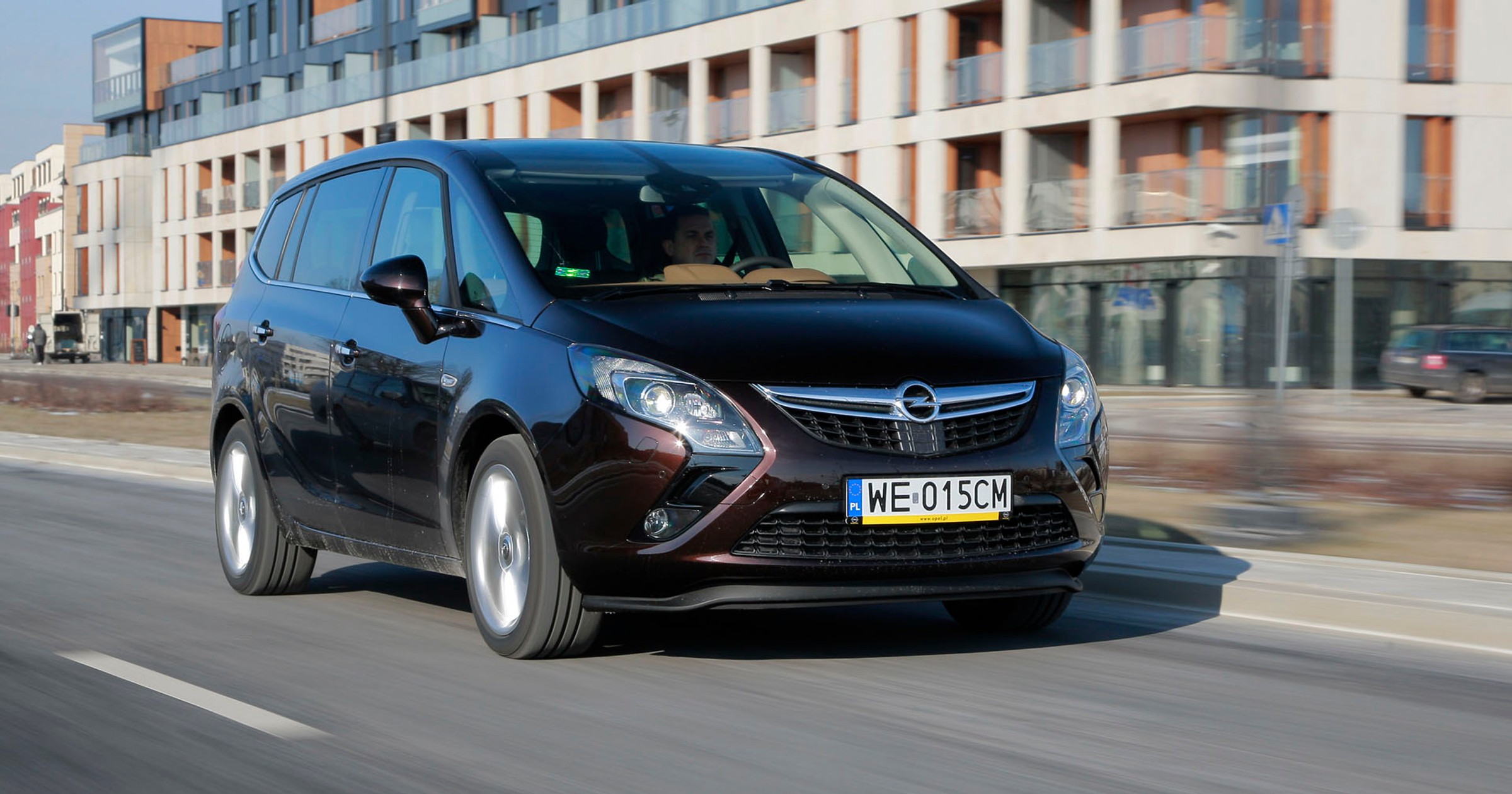 Opel Zafira to jeden z minivanów, które kiedyś były bardzo chętnie wybierane w Polsce i Europie, a dziś można je kupić w atrakcyjnej cenie