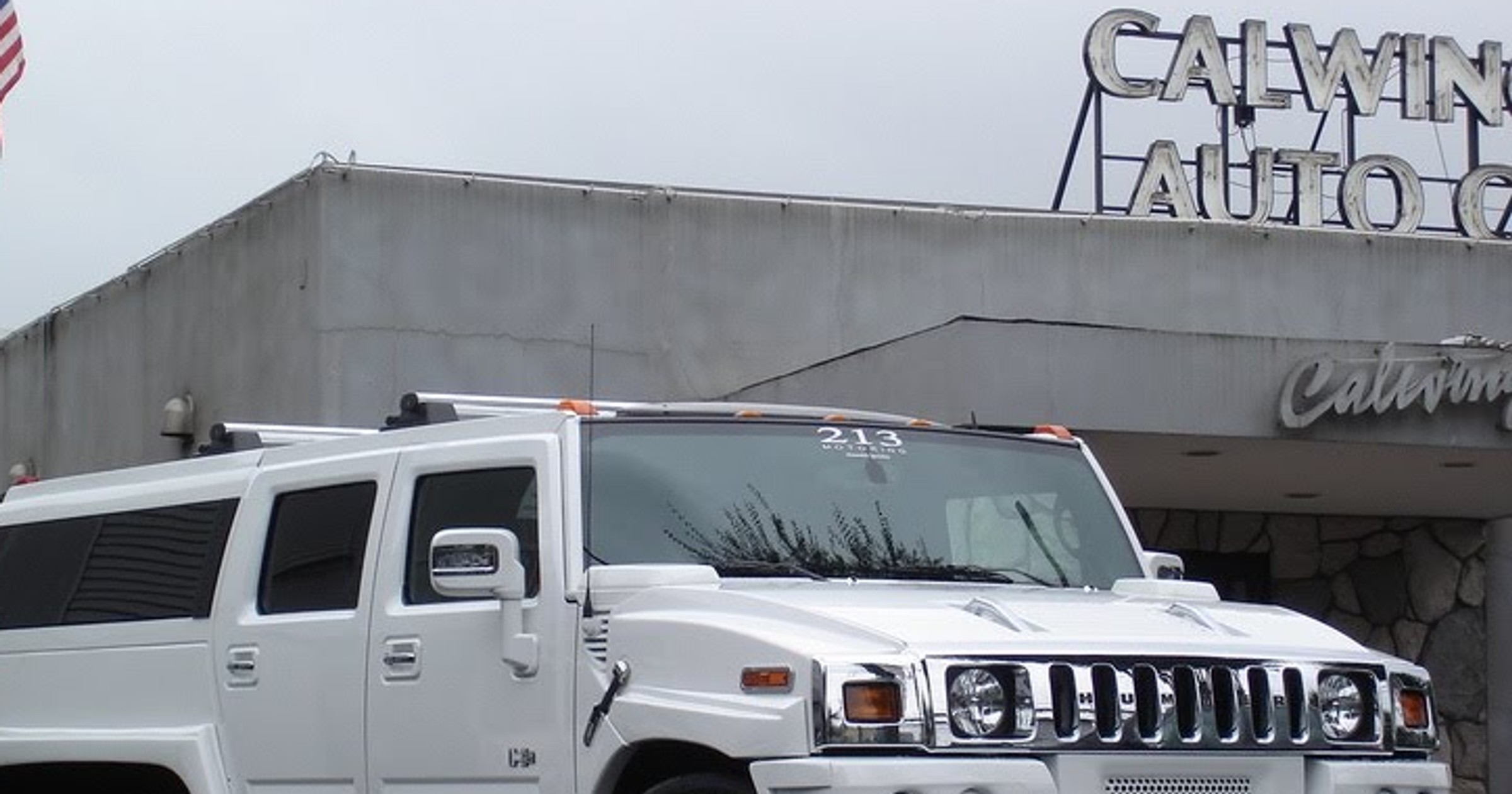 Ultimate Six Hummer H2 z Japonii dla bogatych