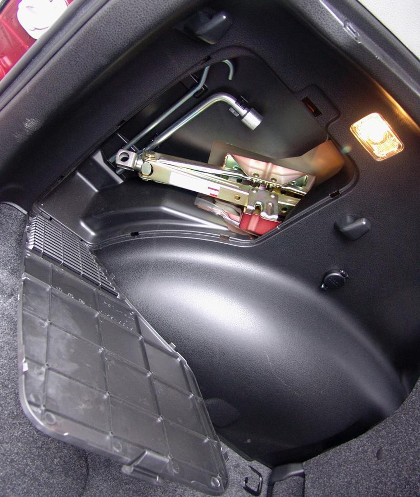 Suzuki Grand Vitara 2.0i DX 5d: terenowy atleta