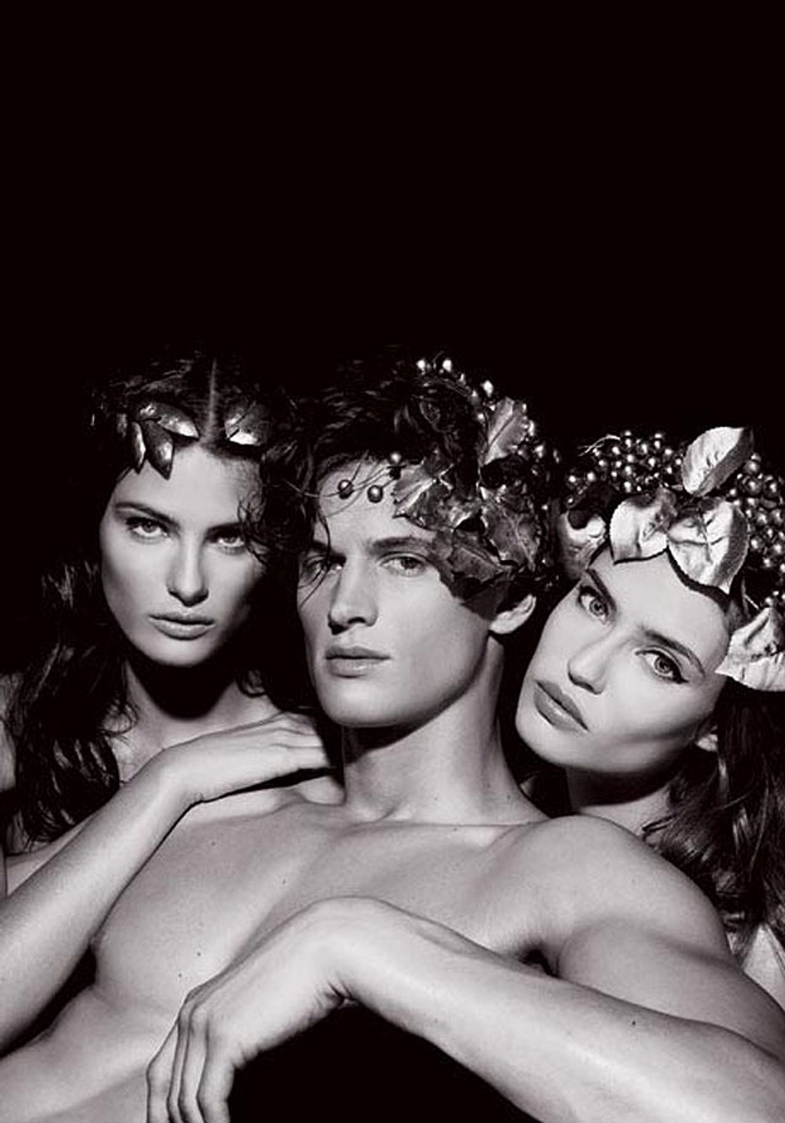 Kalendarz Pirelli 2011 z facetami, kobietami i znaną aktorką