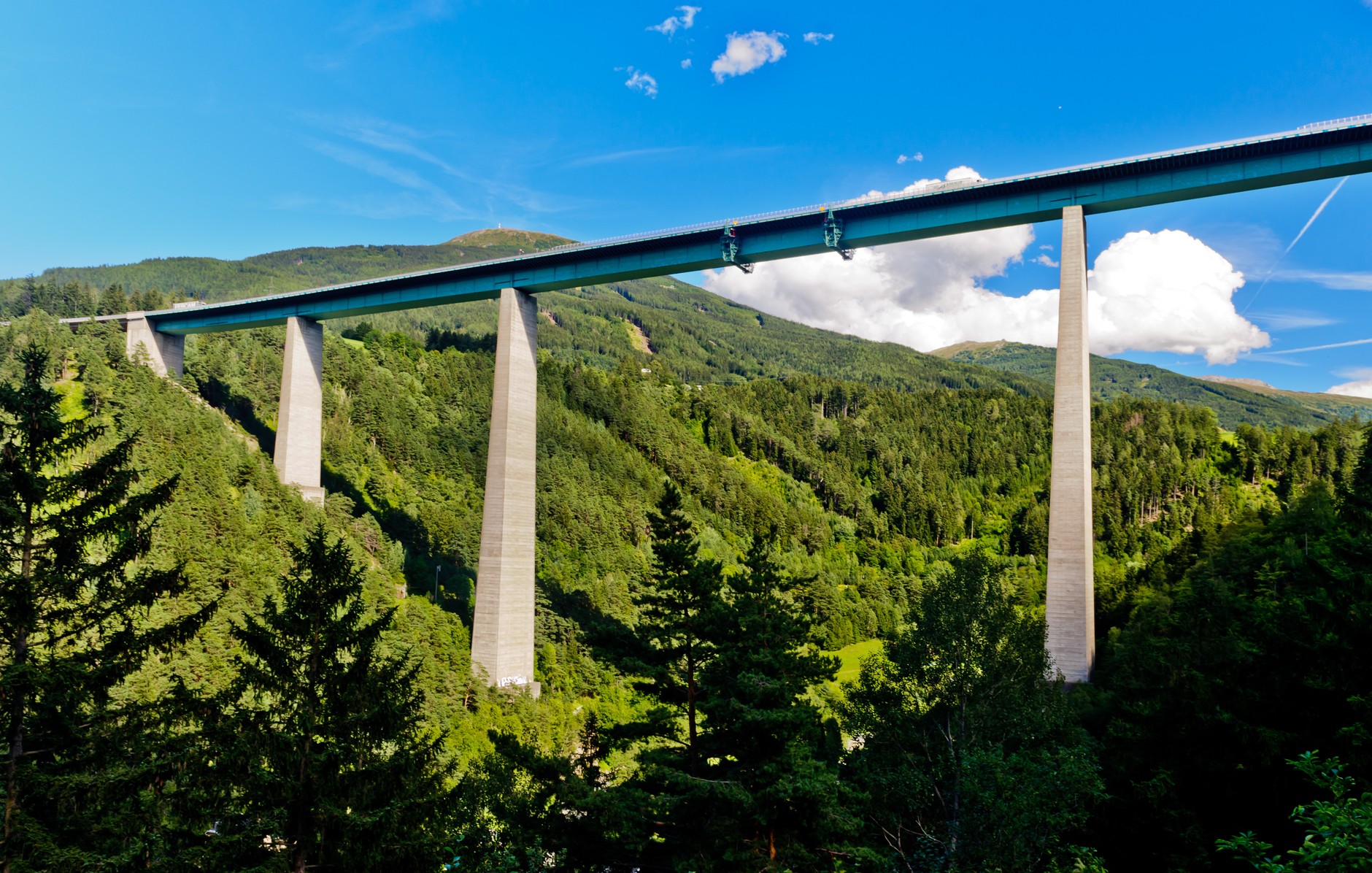 Most Europejski na trasie przez przełęcz Brenner w Austrii
