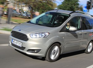 Ford Tourneo Courier - wygodna podróż w standardzie