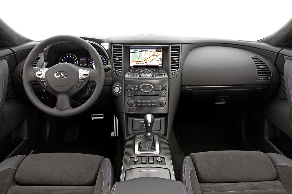Infiniti FX Vettel Edition: pomysł mistrza