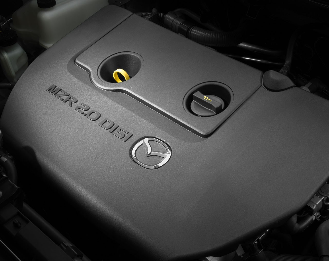 Genewa 2010: Mazda - jubileuszowa edycja MX-5 oraz całkowicie nowy model 5