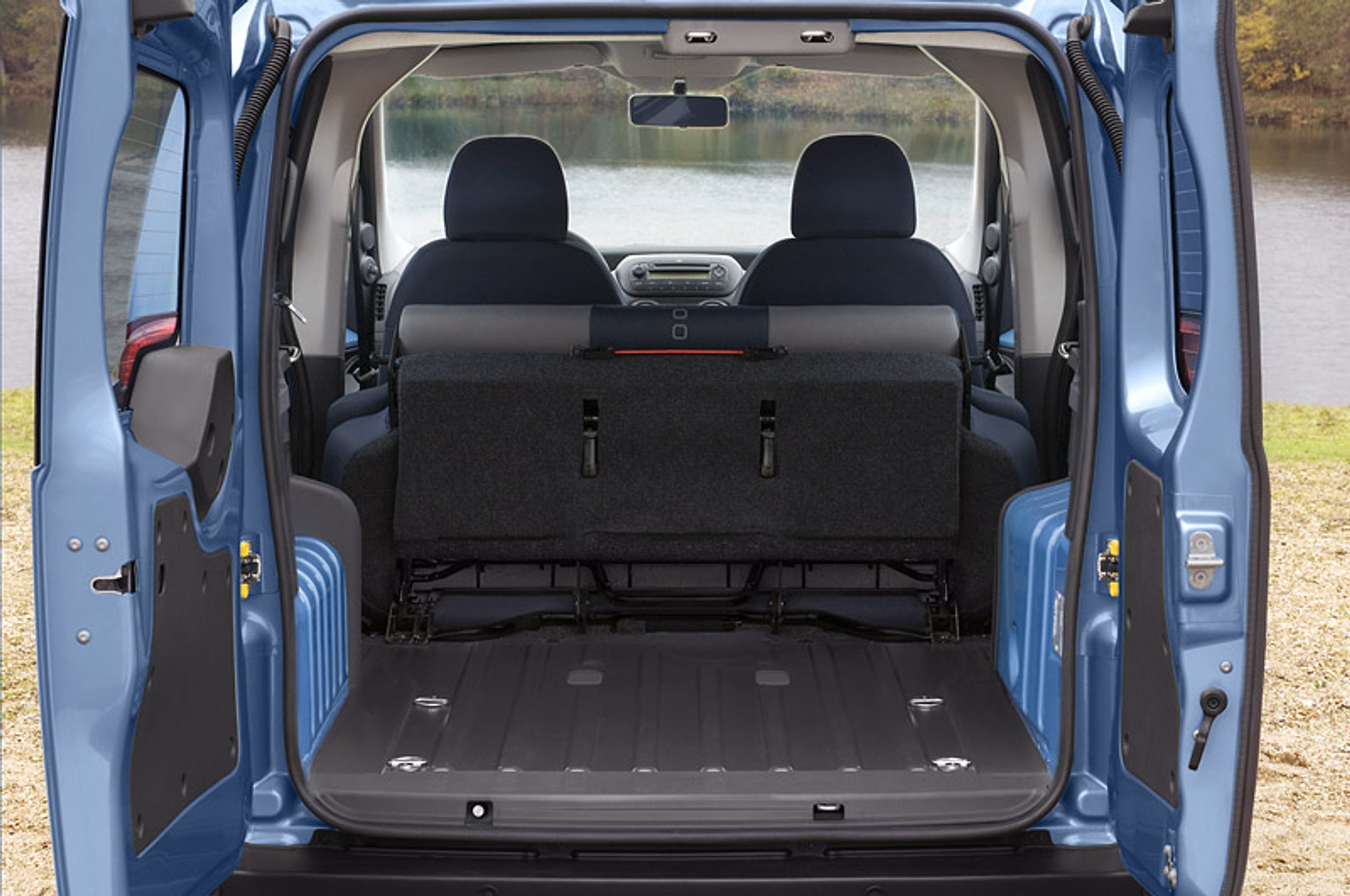 Bruksela 2008: Citroën NEMO Combi poszerza ofertę (ceny w Polsce)