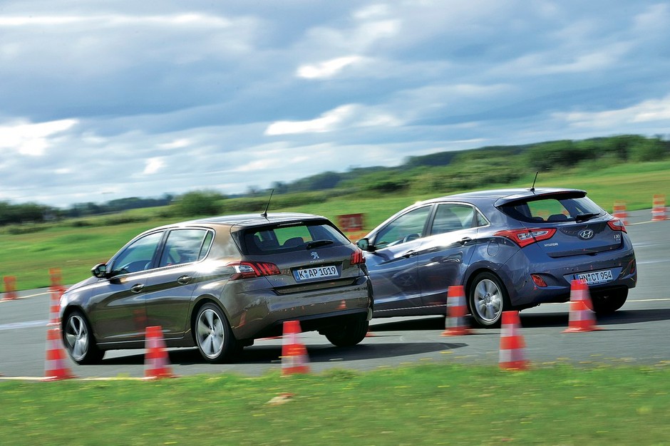 Hyundai i30 i nowy Peugeot 308