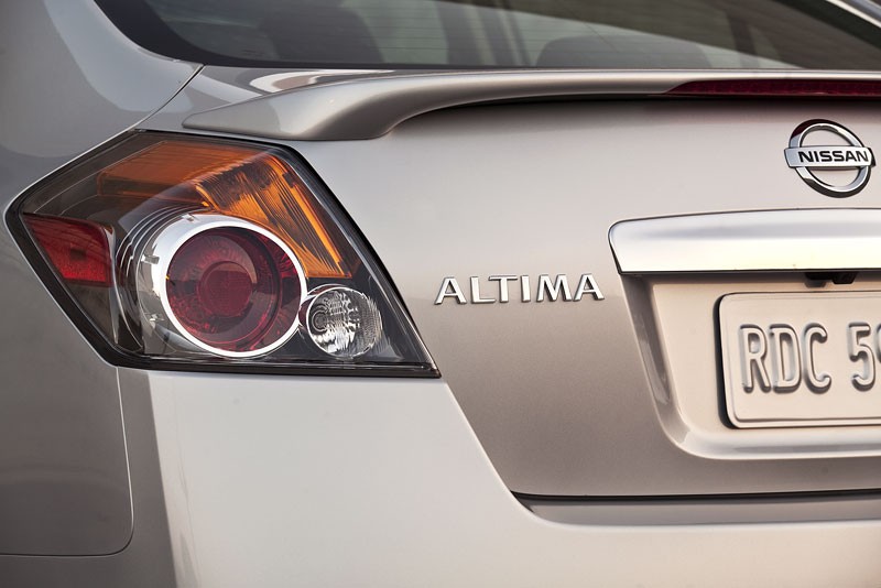 Nissan Altima 2010: amerykański facelifting na rok 2010