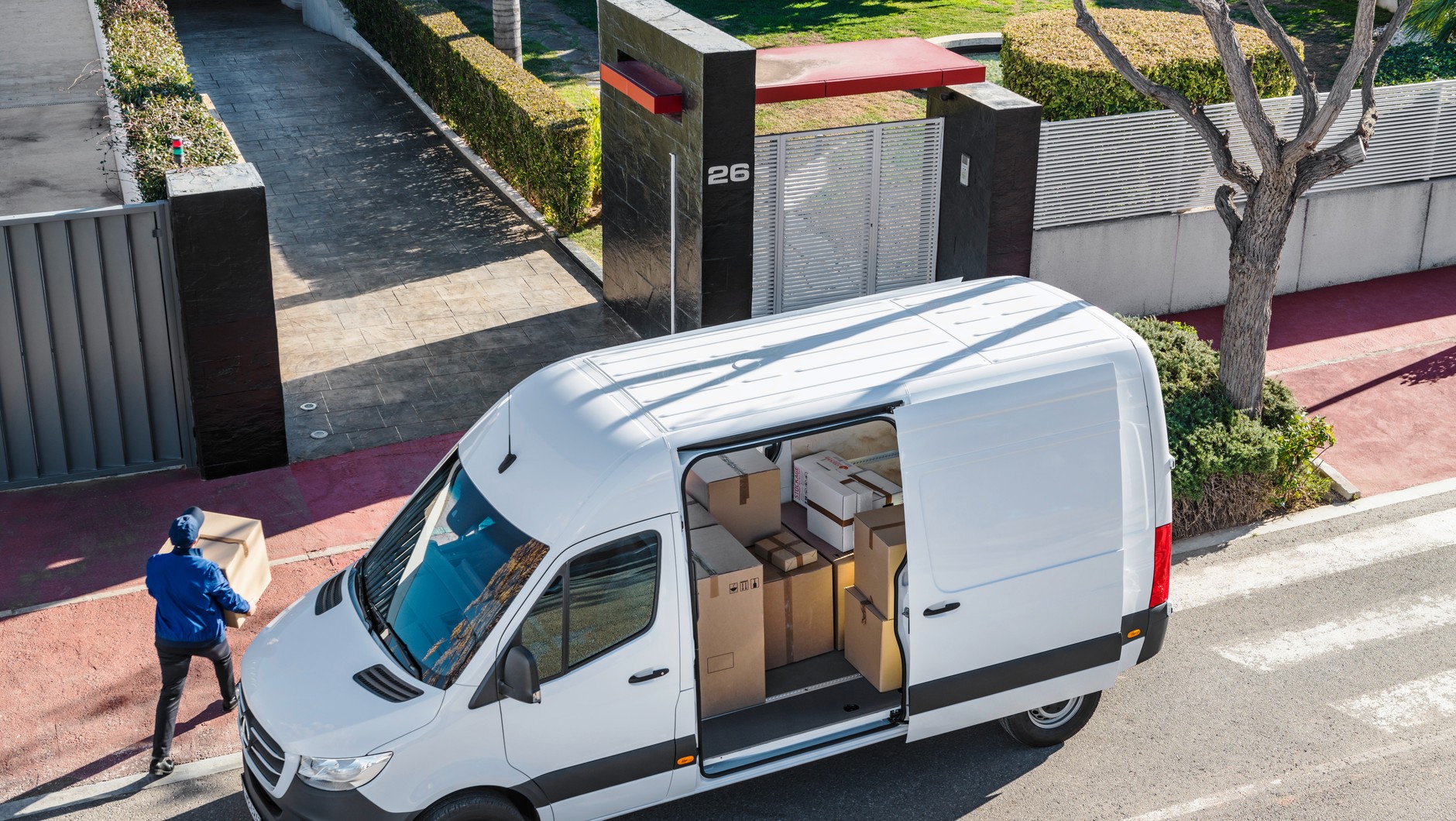 Mercedes Sprinter - podstawowy furgon będzie w Polsce tańszy o 6.5 proc. od poprzednika