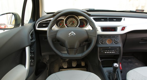 Wybuchowy problem Citroena C3 i DS3. Koncern wzywa właścicieli na akcję serwisową