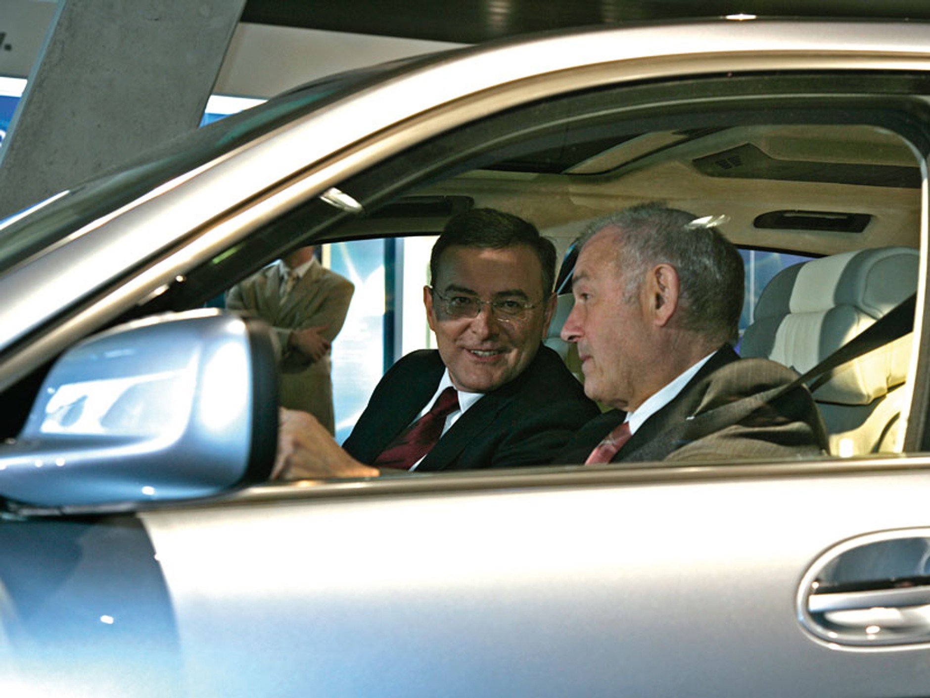 BMW: Świat szachownicy i najwspanialszych maszyn