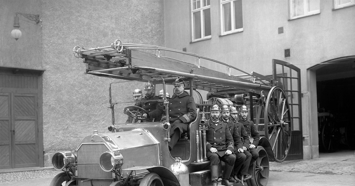 100 lat wozów strażackich Scania