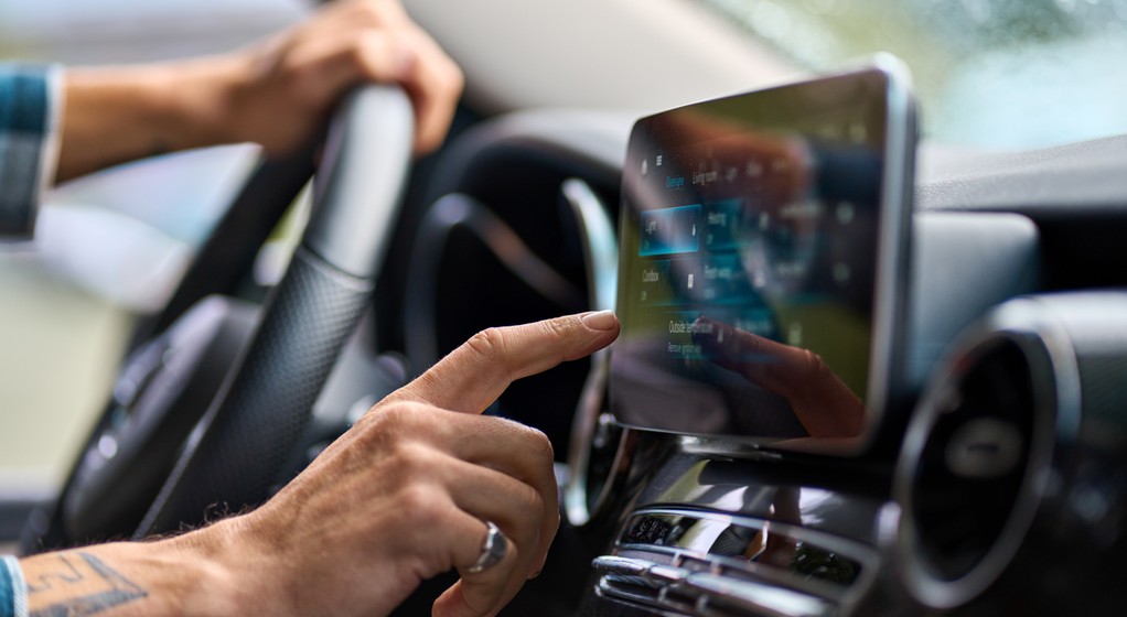 Ta nawigacja ostrzega przed fotoradarami i korkami!