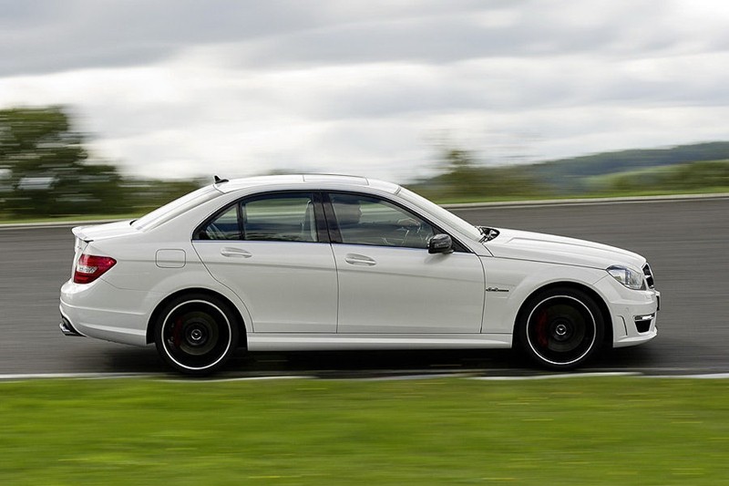 Mercedes C63 AMG daje z siebie jeszcze więcej