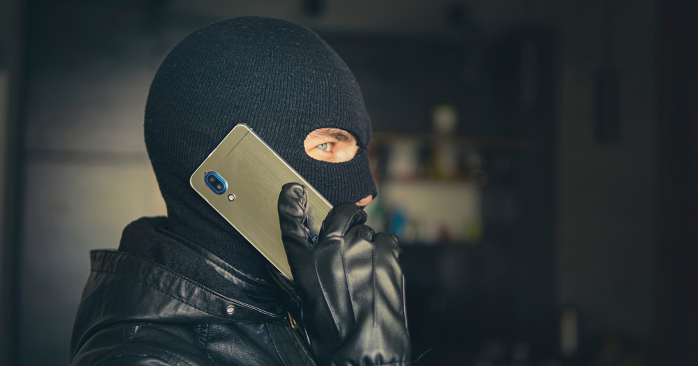 Policja przestrzega przed oszustwami bankowymi - zdjęcie ilustracyjne