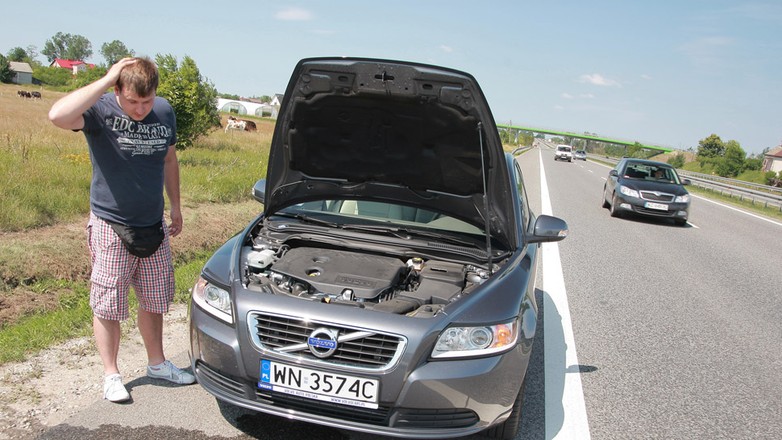 Przegrzany silnik- co zrobić by uniknąć poważnej awarii?