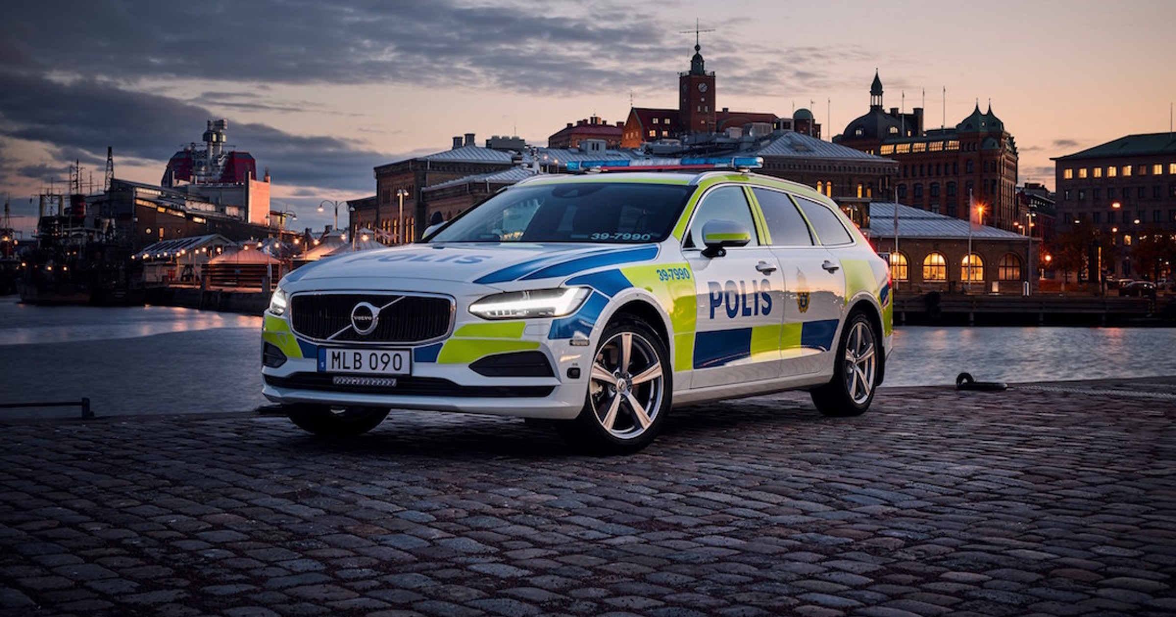 Policyjne olvo V90