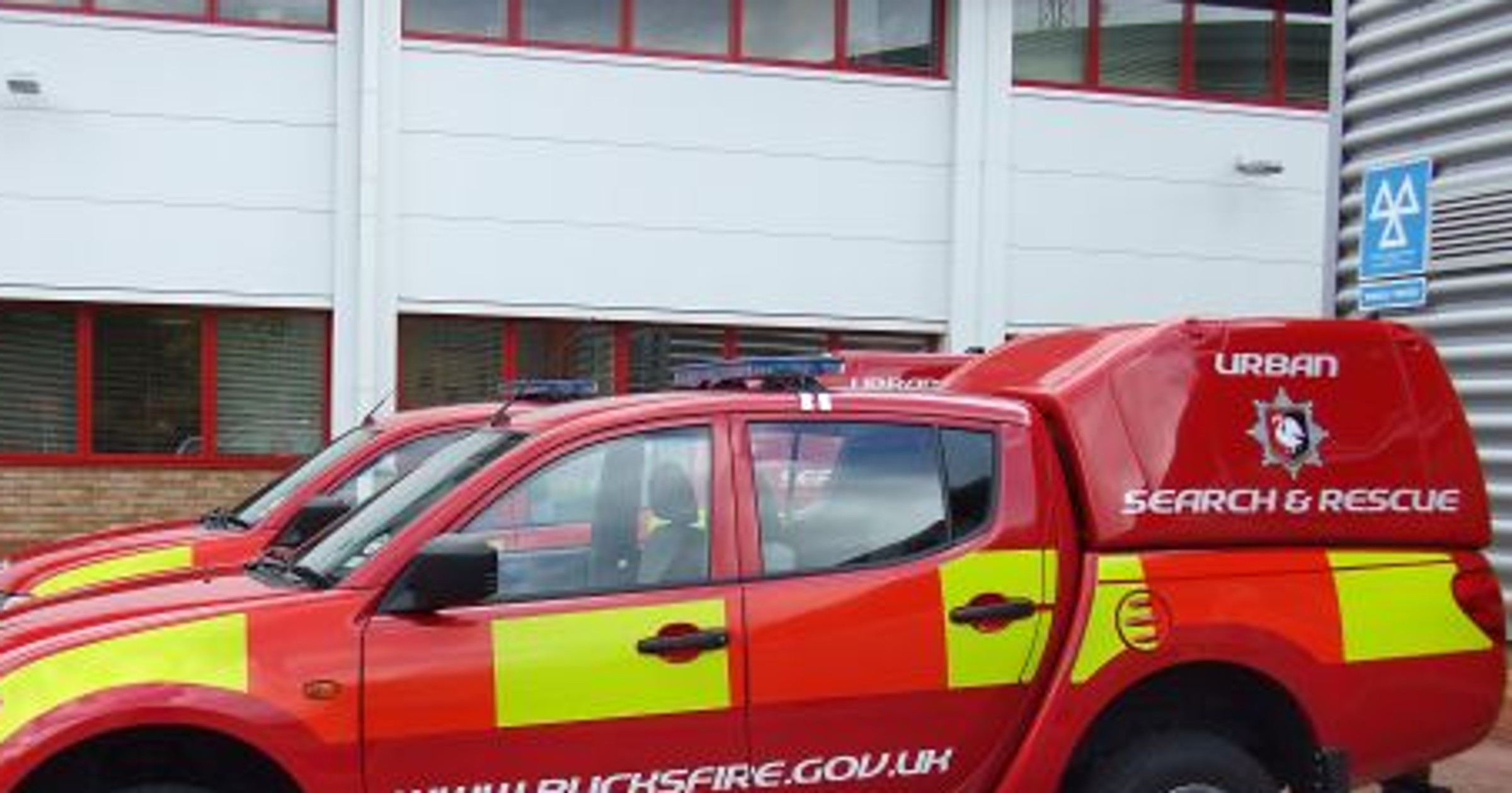 Mitsubishi L200 - Wsparcie dla strażaków