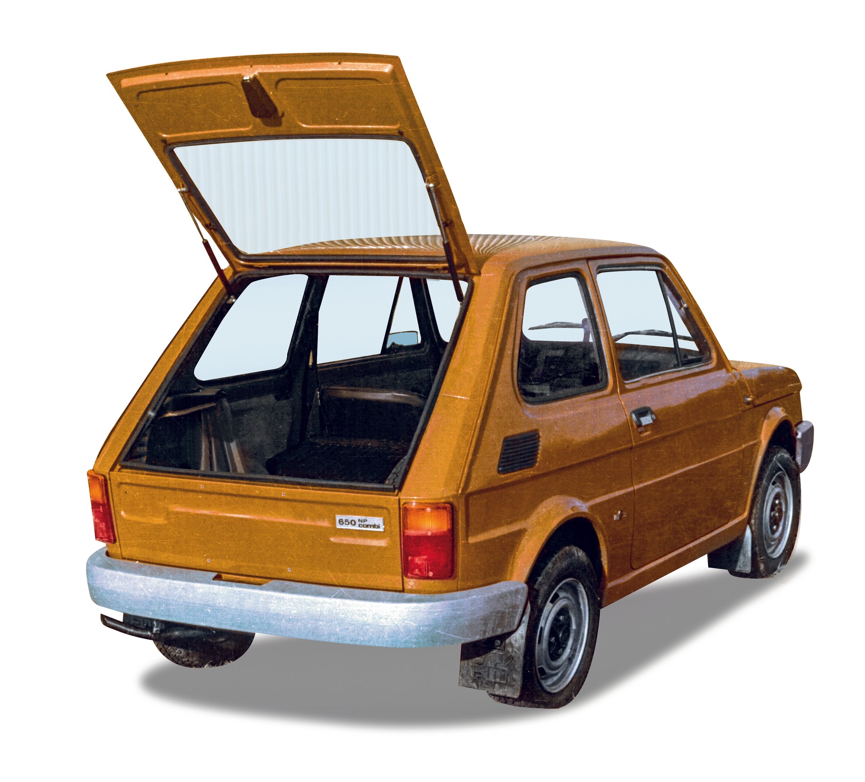 Marzenie Polaków -Maluch z normalnym układem napędowym i funkcjonalnym bagażnikiem z dużą klapą.