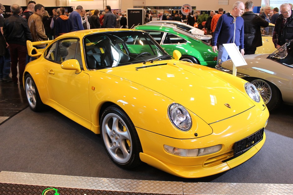 Zabytkowe Porsche drożeją - ceny rosną, kolekcjonerów przybywa