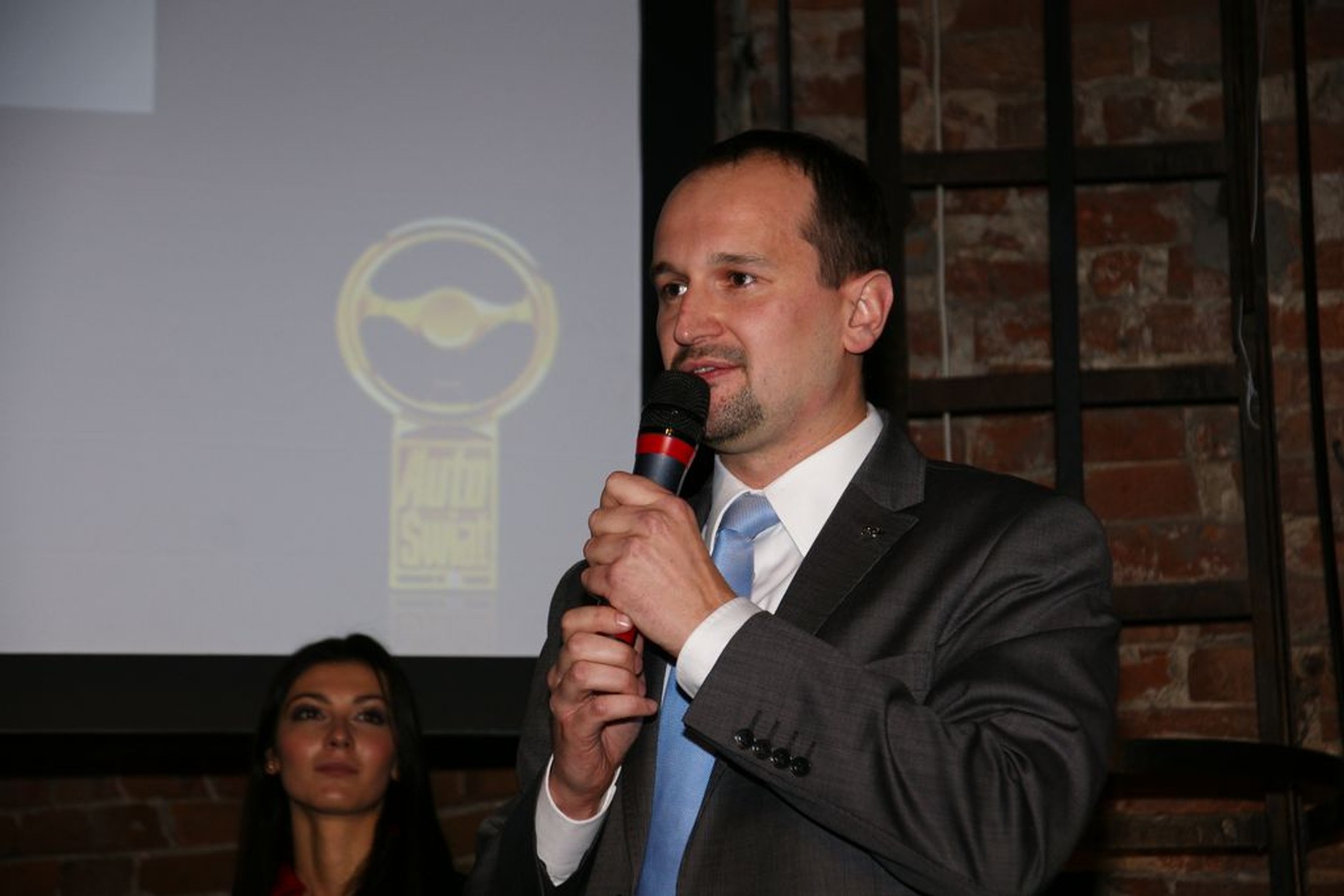 Plebiscyt ZŁOTA KIEROWNICA Auto Świata rozstrzygnięty