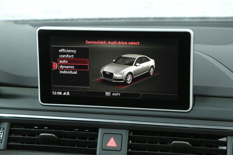 Audi A4 2.0 TDI S-tronic - sedan z dużym zastrzykiem mocy