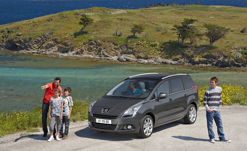 Peugeot: 5008 - duży, wygodny, nowoczesny, dla 5 lub 7 osób