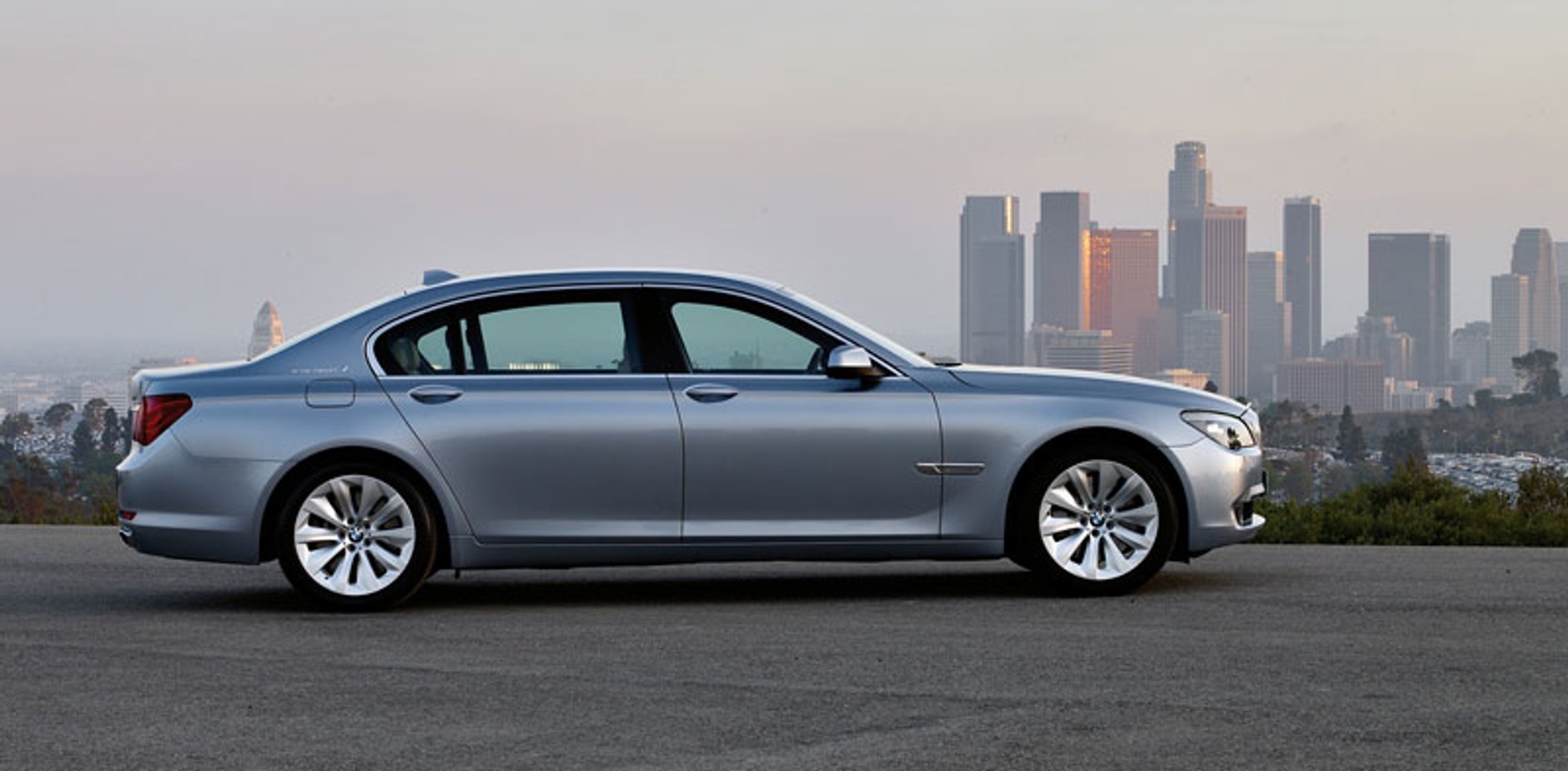 IAA Frankfurt 2009: BMW ActiveHybrid 7 - nowy standard