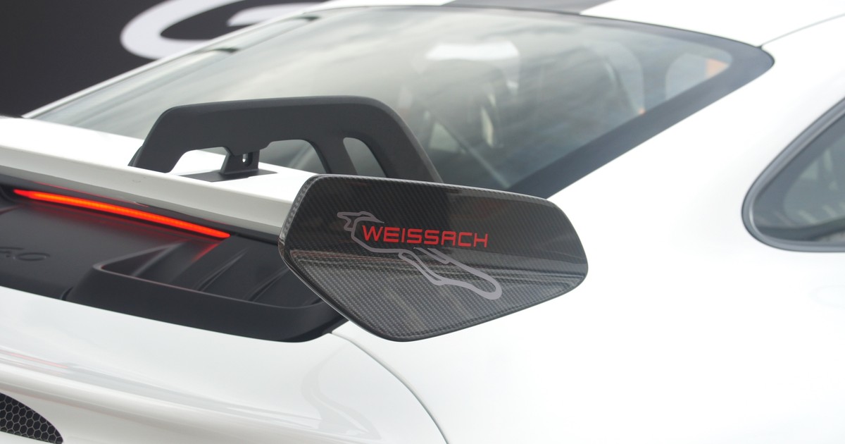 Spojler w Porsche 911 GT3 wykonany z włókna węglowego