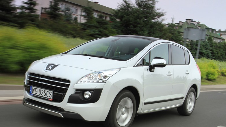Peugeot 3008 HYbrid4: hybryda dla rozrzutnych ekologów