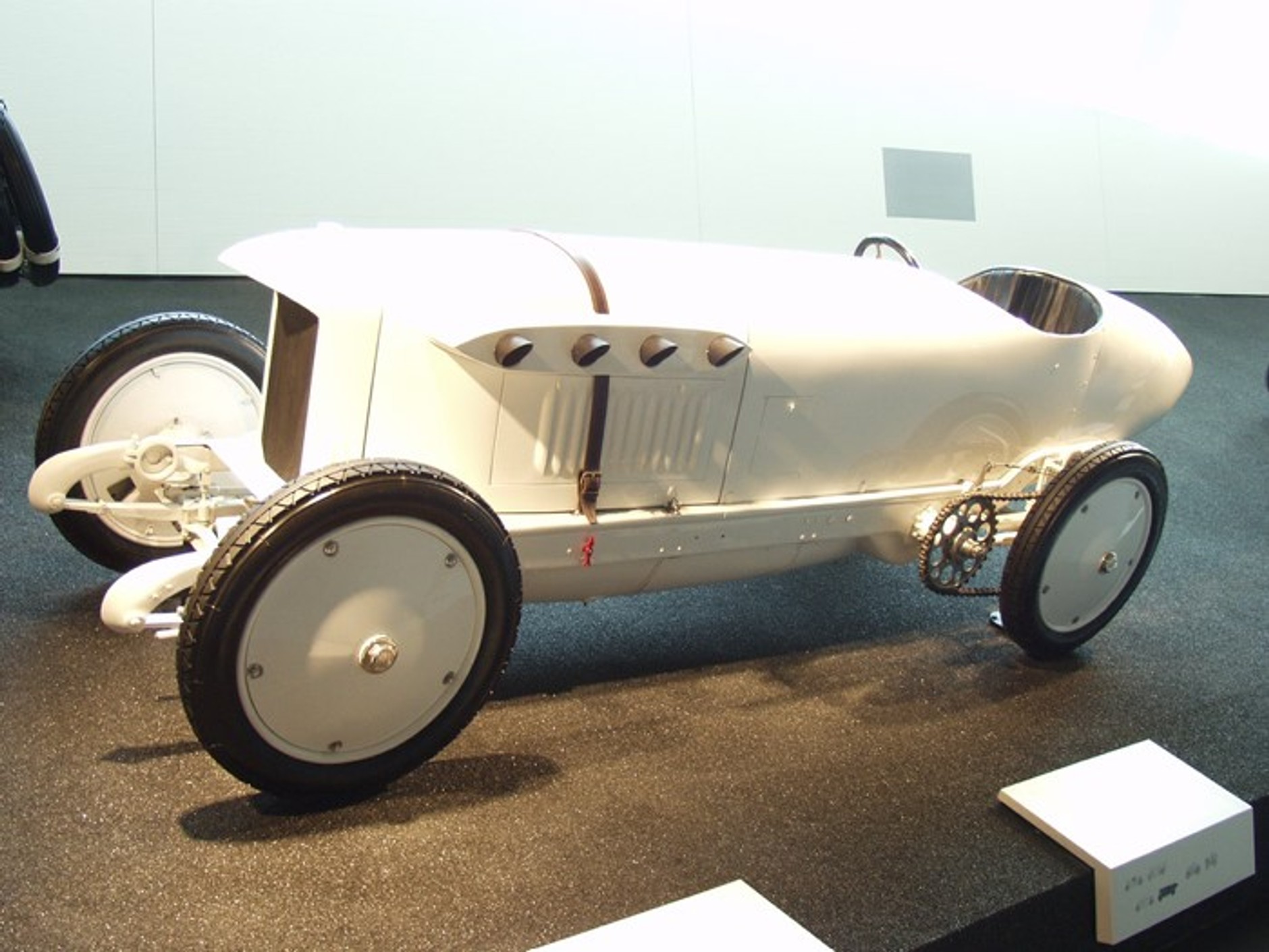 36 wyścigowych Mercedesów w Essen